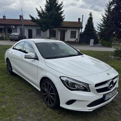 Mercedes Benz CLA 180