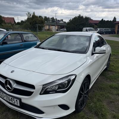 Mercedes Benz CLA 180