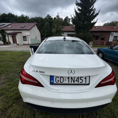 Mercedes Benz CLA 180