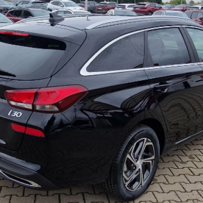 Hyundai i30 Wagon 1.5 T-GDI 7DCT 48V 140KM Smart 5d