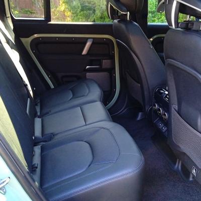 Land Rover Defender 110 | 75th Anniversary Edition 400KM | Stan Salonowy, CESJA w PKO Leasing, Łączny koszt to 359 889,00 zł