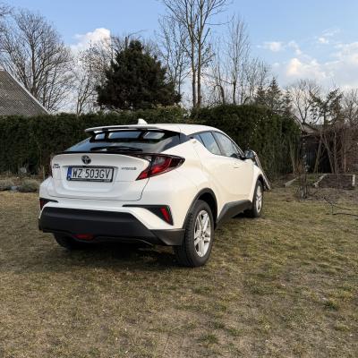 CESJA LEASINGU – Toyota C-HR 1.8 Hybrid 2023