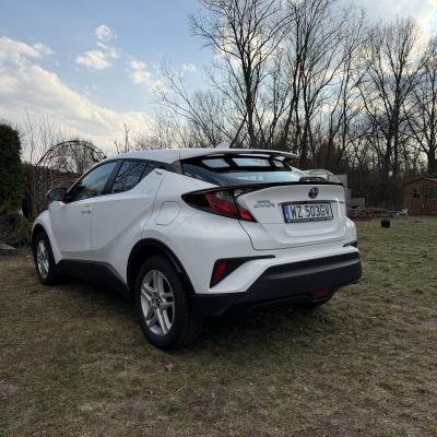 CESJA LEASINGU – Toyota C-HR 1.8 Hybrid 2023