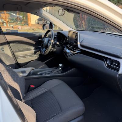 CESJA LEASINGU – Toyota C-HR 1.8 Hybrid 2023