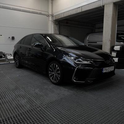 Toyota Corolla 1.5 125km (ceramika)