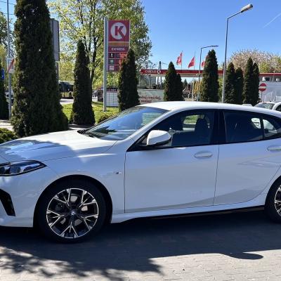 BMW 120, rok 2025, stan idealny!