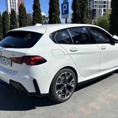 BMW 120, rok 2025, stan idealny!