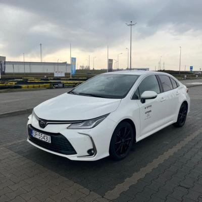 Toyota Corolla Sedan 1.5 125 KM 2024 – CESJA LEASINGU – 39 rat