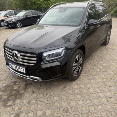Przejmij prestiżowego SUV-a na krótki okres – Mercedes-Benz GLB 200 z ogromnym zapasem kilometrów!