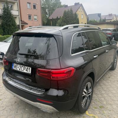 Przejmij prestiżowego SUV-a na krótki okres – Mercedes-Benz GLB 200 z ogromnym zapasem kilometrów!