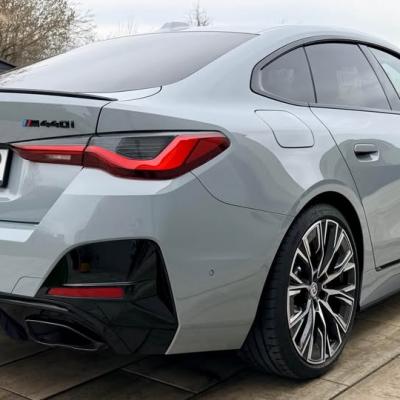 BMW M440i