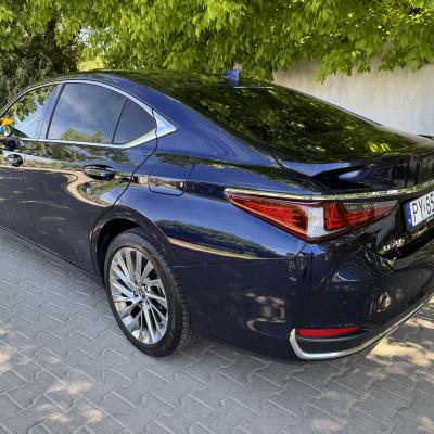 Lexus ES 300h Omotenashi