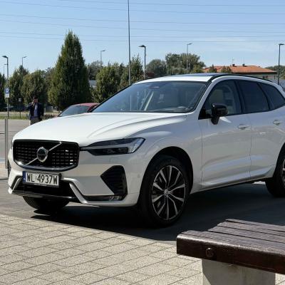 Volvo XC60 2024 mały przebieg | bardzo bogate wyposażenie