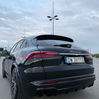 Maserati Grecale 330 KM