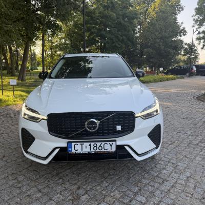 Volvo XC60 B5 AWD FULL OPCJA | Bowers&Wilkins| Pneumatyka|Gwarancja ! 0 zł odstępne