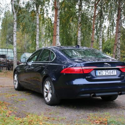 Jaguar XF 2.0T Portfolio 250KM 2018r